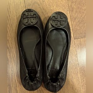 COPY - Tory Burch black grained leather flats